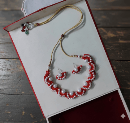 Red necklace set_irakala