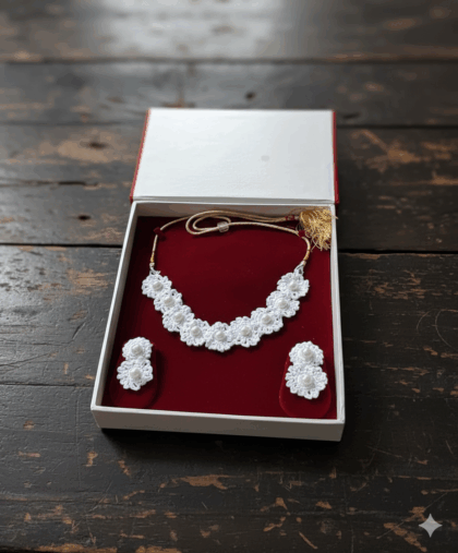 White Pearl Crochet Necklace Set_irakala